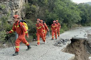 多纳鲁马：出国踢球让人各方面有所成长 相信意大利会顺利出线